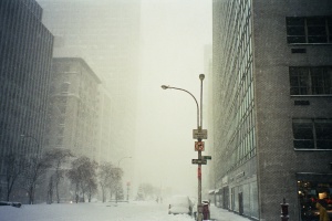 Vor einiger Zeit geriet ich in New York in einen Blizzard - vieles sieht man im Auge des Orkans klarer als sonst. Foto: Lothar Lochmaier